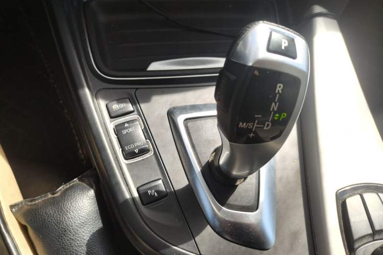 Used BMW 3 Series 2015 320Li Fashion Model Gear Lever