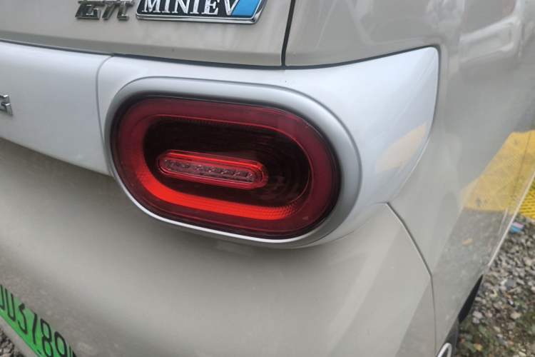 Used Wuling Hongguang MINIEV 2024 3rd Generation 215km Youth Edition Right Rear Taillight