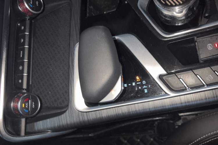 Used Geely Auto Monjaro 2020 High-Energy Edition 350T Yáoxīngzhě Gear Lever