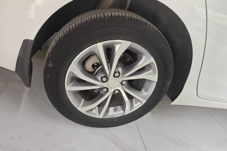 Used Buick Verano 2023 Pro Enjoyment Edition Right Rear Wheel Hub