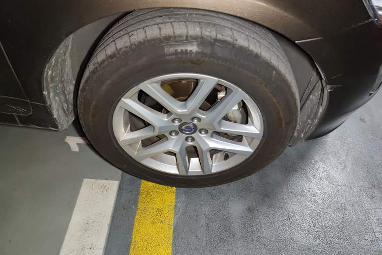 Used Volvo XC60 2017 T5 AWD Smart Upgrade Model
