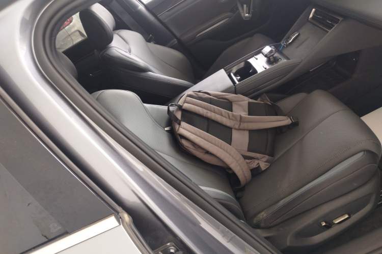 Used BYD Qin L 2025 DM-i Smart Drive 120KM Superior Model
