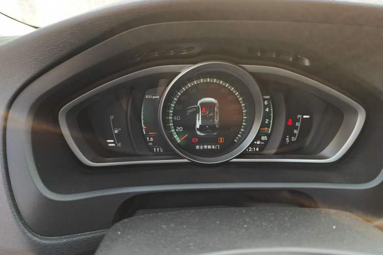 Used Volvo V40 2017 T3 Zhiya Edition Instrument Cluster