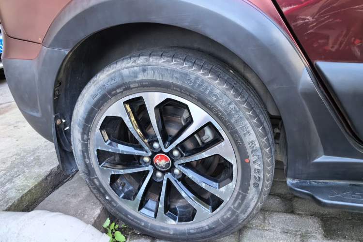 Used FORTHING Joyear X5 2015 1.6L Manual Luxury Model
