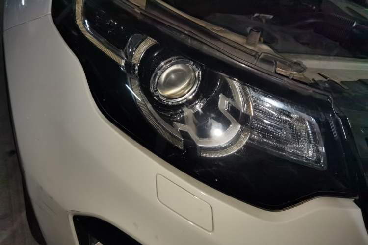 Used Land Rover Discovery Sport 2015 2.0T SE
