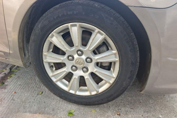 Used Buick LaCrosse 2011 2.4L SIDI Comfort Sunroof Version
