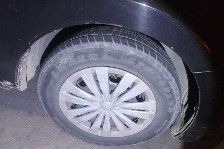 Used Volkswagen Santana 2016 1.6L Manual Fashion Edition Right Front Wheel Hub