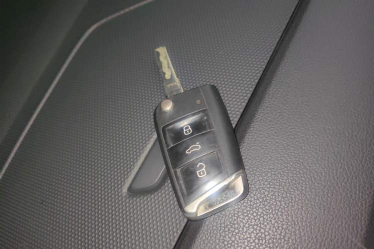 Used Volkswagen Tiguan L 2017 330TSI Automatic Two-Wheel Drive Comfort Edition