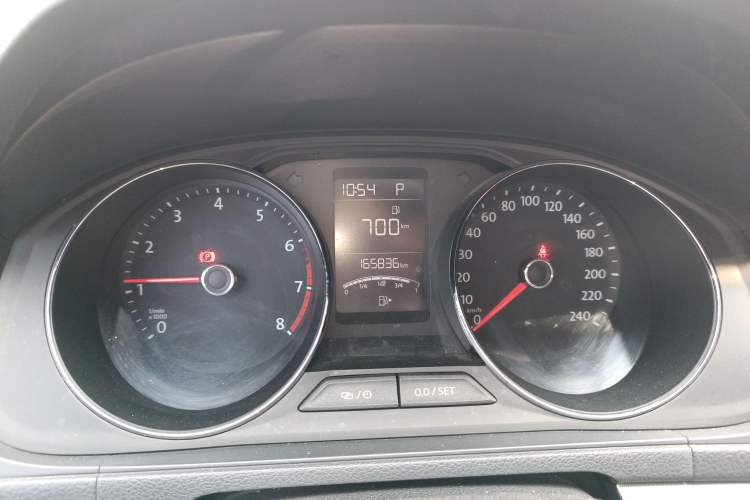 Used Volkswagen Lavida 2015 1.6L Automatic Comfort Edition
