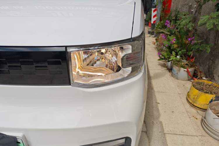 Used Wuling Hongguang MINIEV 2020 Enjoyment Model Lithium Iron Phosphate Left Front Headlight