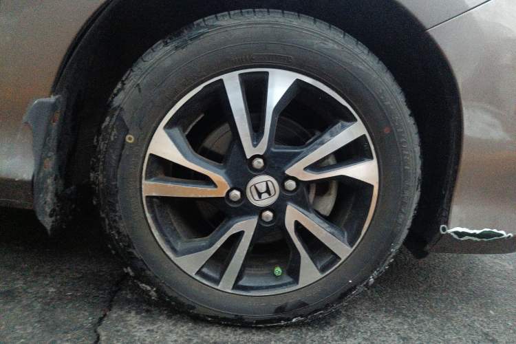 Used Honda Greiz 2016 1.5L CVT Comfort Version

