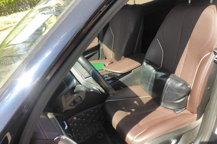 Used BMW 5 Series 2022 530Li Leading Luxury Package Left Front Seat