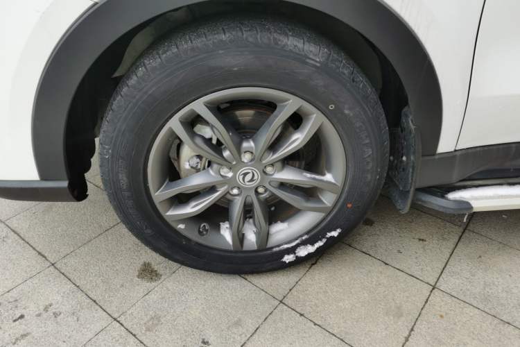 Used Dongfeng Fengon 580 2021 ☆ Star Edition 1.5T Automatic Luxury Version Left Front Wheel Hub
