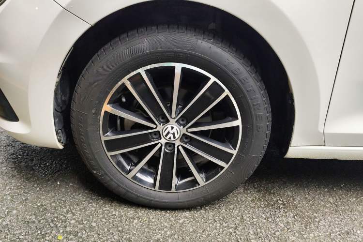 Used Volkswagen Santana 2019 1.5L Automatic Fashion Edition China VI Left Front Wheel Hub