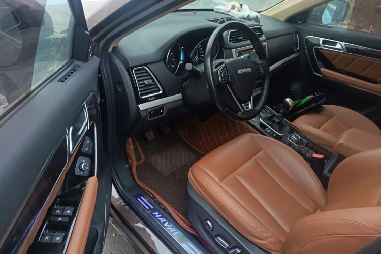 Used Haval H6 Coupe 2015 Blue-Label 2.0T Manual Two-Wheel Drive Prestige Model
