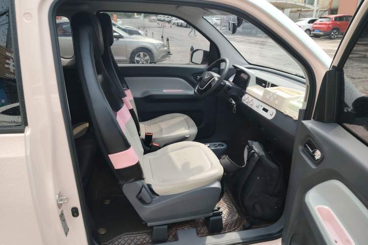 Used Wuling Hongguang MINIEV 2022 Macaron Premium Model – Lithium Iron Phosphate