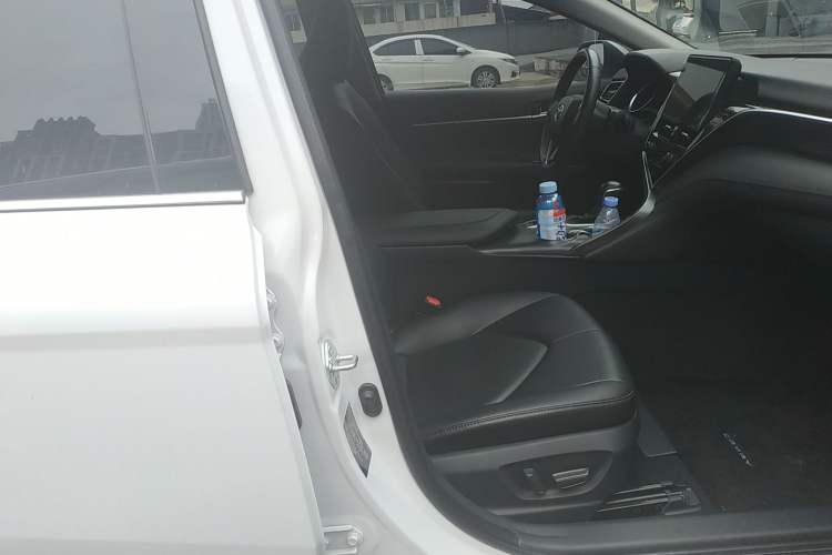 Used Toyota Camry 2021 2.0G Luxury Edition