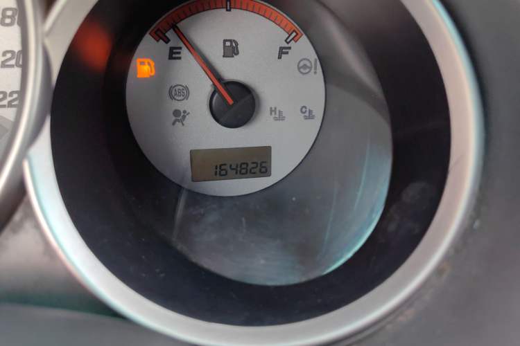 Used Honda Fit 2007 1.5L manual standard version Odometer Close Up