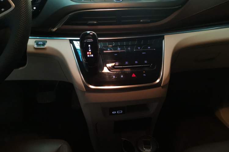 Used Buick GL8 2023 Land Executive Class Comfort Model Gear Lever