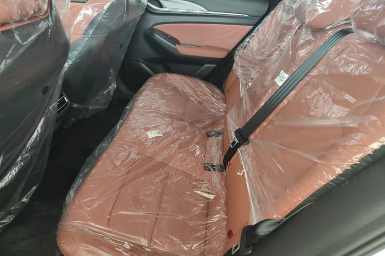 Used CHANGAN Eado 2025 PLUS 1.4T Dual-Clutch High-Energy Version
