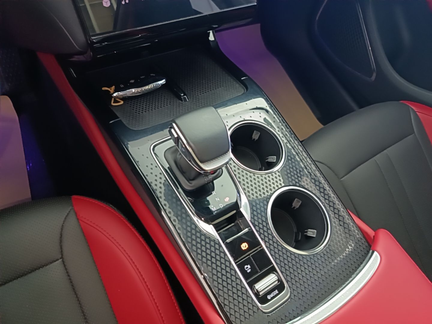 Hongqi HS3 2023 1.5T Two-Wheel Drive Shanwei Edition — снимка 16