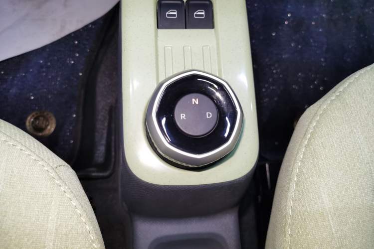 Used Geely Galaxy Panda 2024 Panda Mini 200km Endurance Bear
