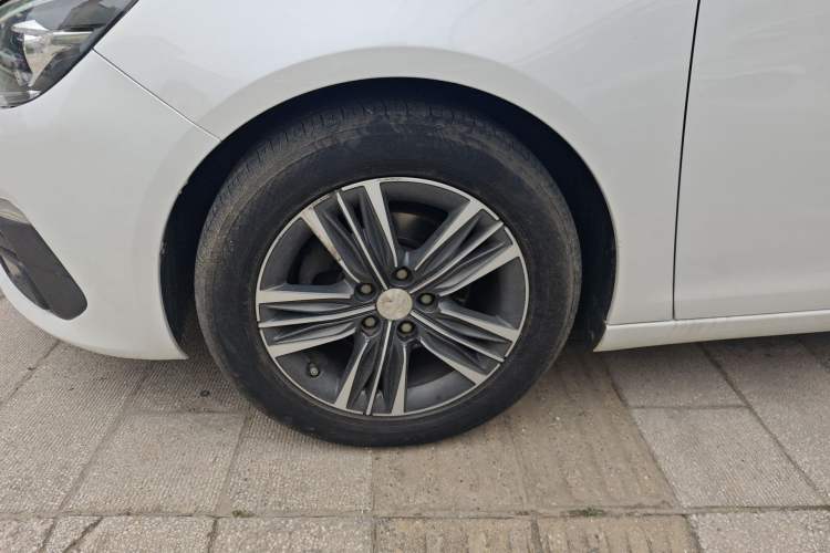 Used Peugeot 308 2016 1.6L Automatic Luxury Edition