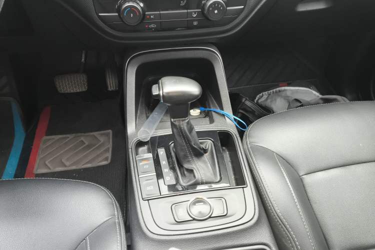 Used Qoros 5 2018 Revised Version 1.6T Automatic Leading Edition