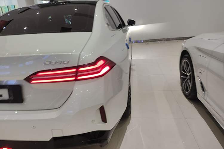 Used BMW 5 Series 2024 530Li Leading Model M Sport Package Right Rear Taillight