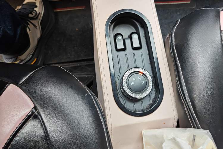 Used Wuling Hongguang MINIEV 2021 Macaron Premium Model – Lithium Iron Phosphate