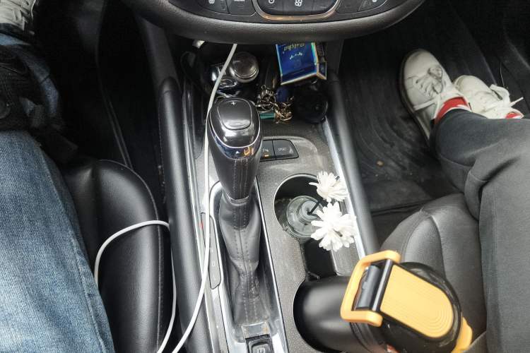 Used Chevrolet Malibu XL 2019 535T CVT Active Version Gear Lever