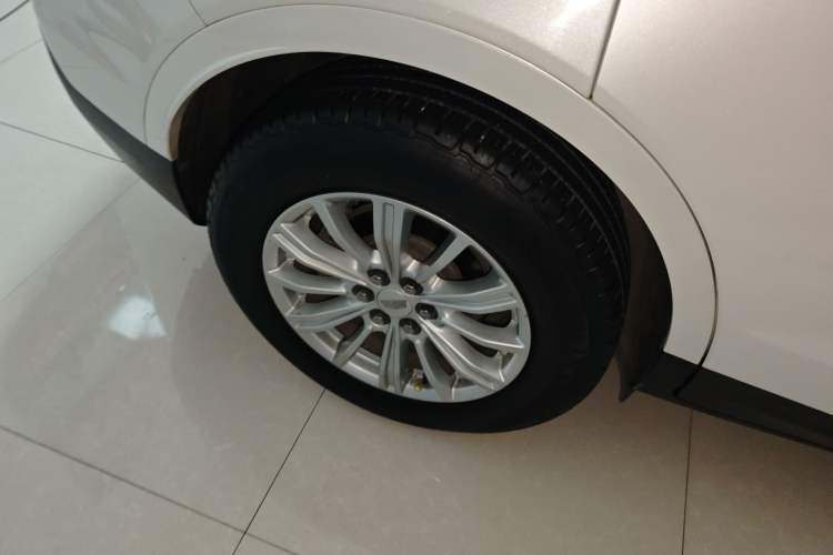 Used Cadillac XT5 2018 28E Four-Wheel Drive Tech Version