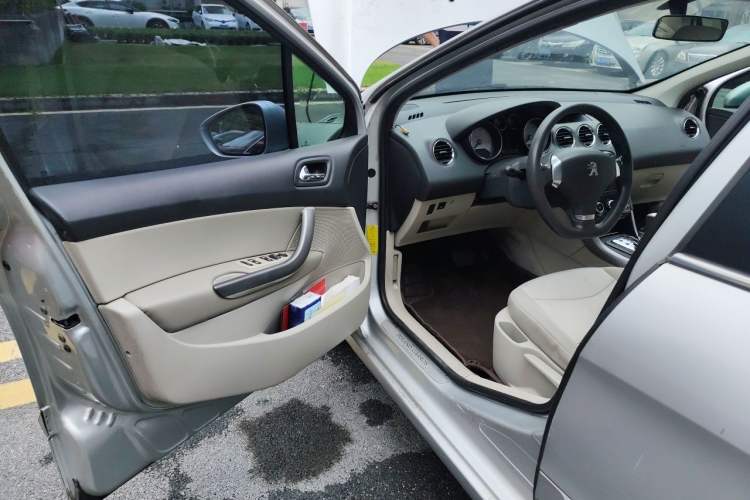 Used Peugeot 408 2013 2.0L Automatic Comfort Edition
