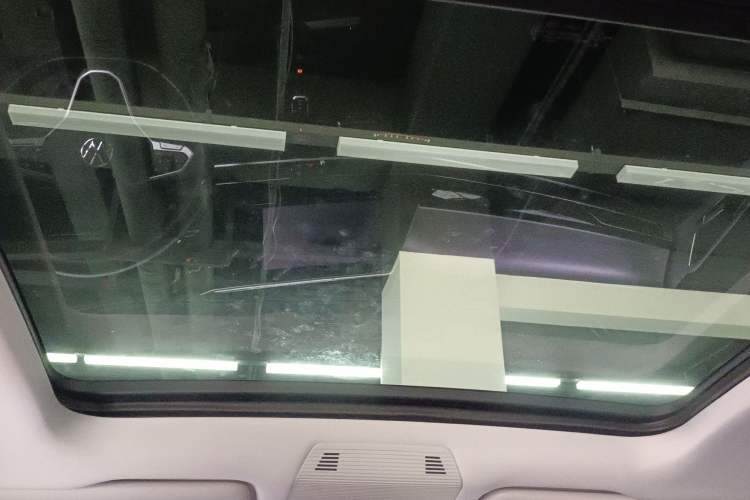 Used Volkswagen Talagon 2021 330TSI Two-Wheel-Drive Luxury Edition – Scenic Version Headliner