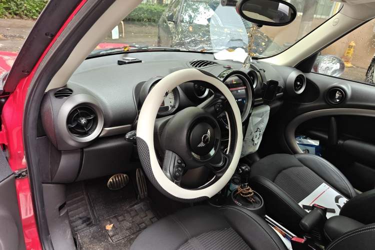 Used MINI Countryman 2011 1.6L COOPER Fun
