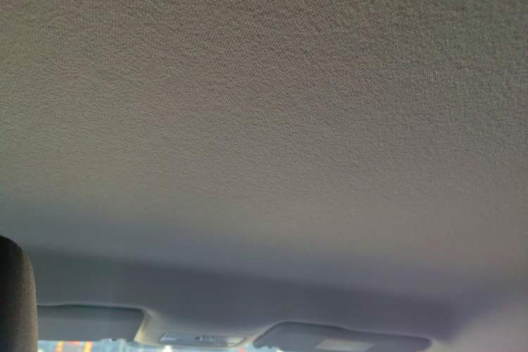 Used Volkswagen Jetta 2015 Value Edition 1.6L Manual Fashionable Style Headliner