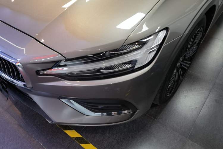 Used Volvo S60 2022 B4 Zhiyuan Luxury Edition
