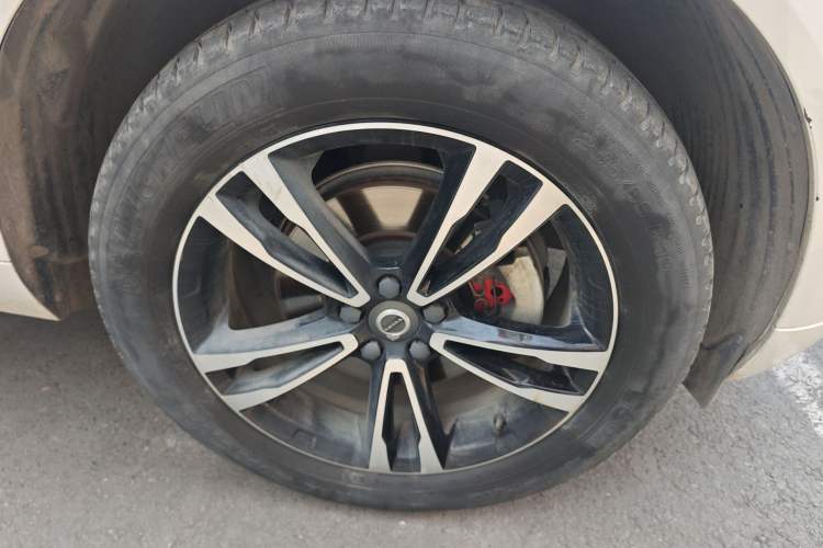 Used Volvo XC60 2019 T5 4x4 Smart Edition China V Standard
