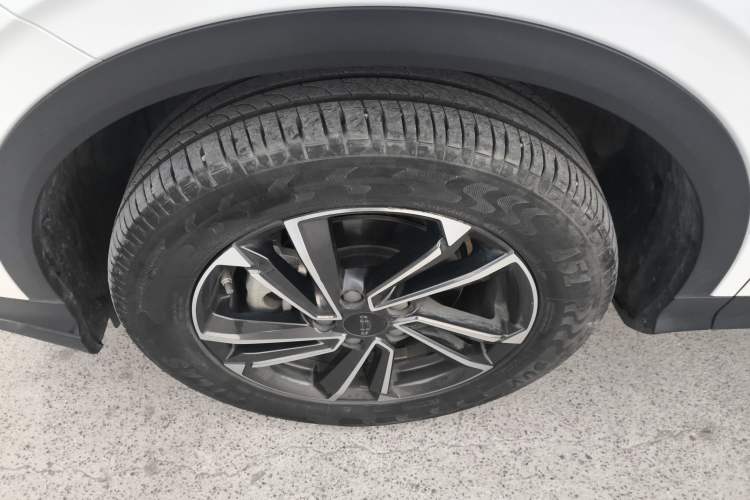 Used Geely Auto Coolray 2023 1.5T DCT Platinum Edition
