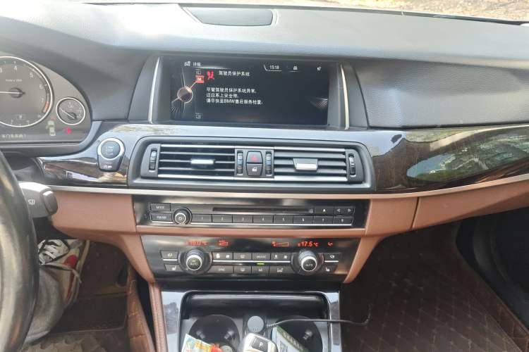 Used BMW 5 Series 2014 528Li Luxury Design Package
