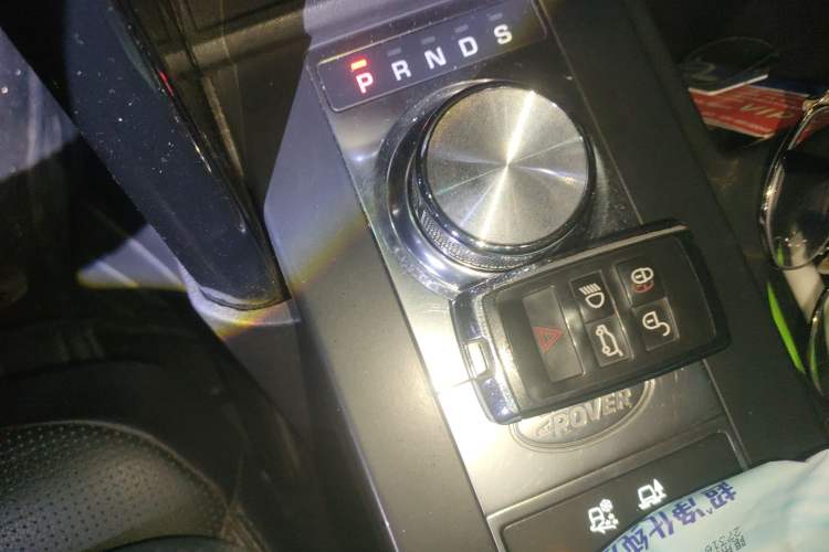 Used Land Rover Discovery 2018 3.0 SC V6 SE