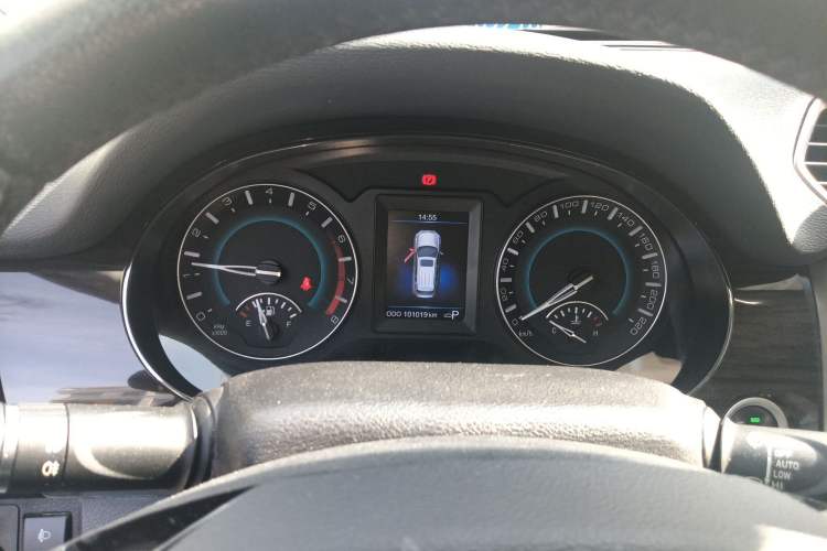 Used Haval H2 2016 Red Label 1.5T Automatic Two-Wheel Drive Elite Model Instrument Cluster