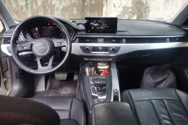 Used Audi A4L 2019 40 TFSI Fashion Edition China VI Emission Standard