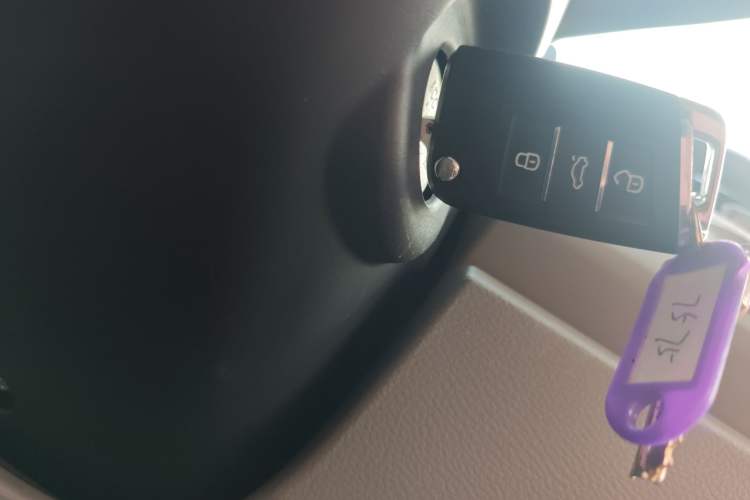 Used JMC E Fushun 2025 Model, Open Window Version, 53.58 kWh, Mid-axle, Mid-roof