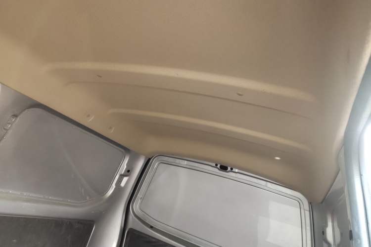 Used Wuling Rongguang S 2023 1.5L Basic Enclosed-Window Vehicle 2 Seats
