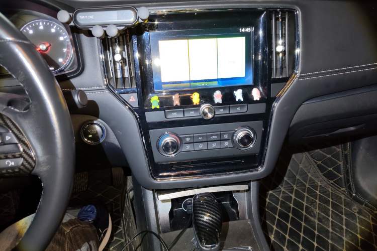 Used Roewe i6 2017 20T Automatic Flagship Edition Audio And AC Panel