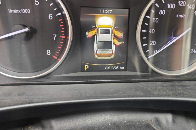 Used Geely Auto Emgrand GT 2016 2.4L Comfort Version Odometer Close Up