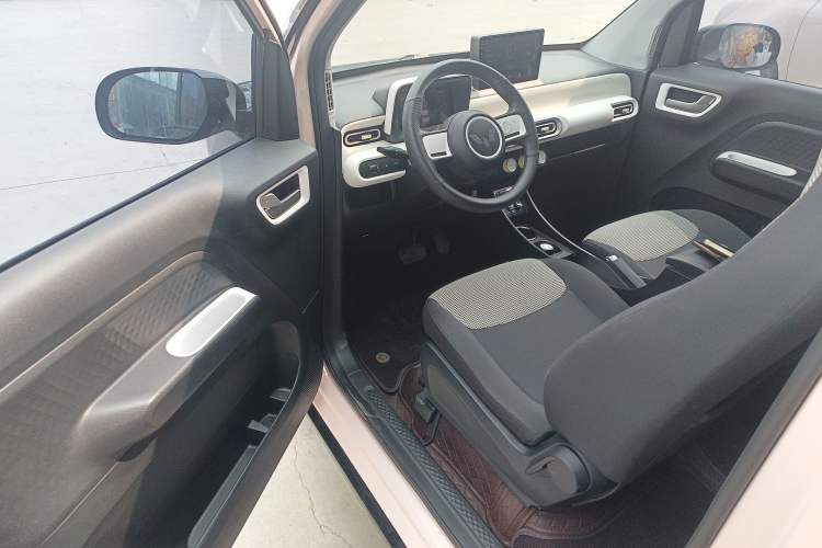 Used Wuling Hongguang MINIEV 2024 3rd Generation 215km Youth Edition Driver Seat
