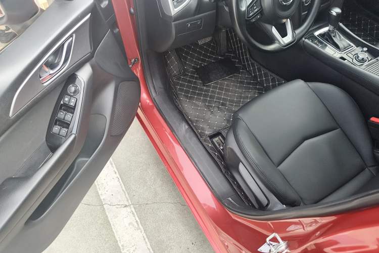 Used Mazda Mazda 3 Axela 2017 Sedan 1.5L Automatic Luxury Model Emission Standard China V