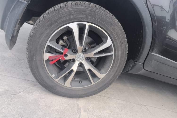 Used JMC Yusheng S330 2016 1.5L GTDi Automatic Two-Wheel Drive Fashion Edition Right Rear Wheel Hub